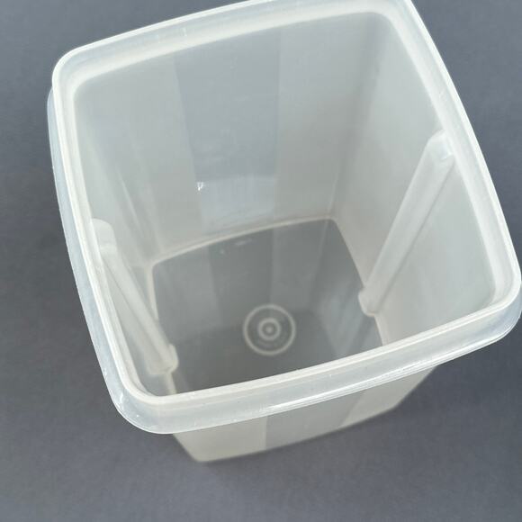 VTG Tupperware Pickle Keeper Container Avocado Green Lid Strainer Insert 7” Tall - Picture 7 of 15